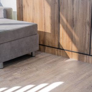 Pengaplikasian dari Pelapis Lantai SPC