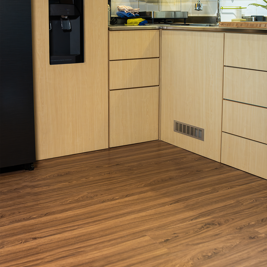 Contoh dari Pelapis Lantai Anti Rayap