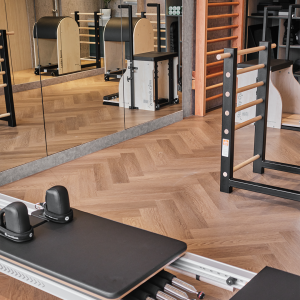 Contoh dari Lantai SPC Motif Kayu