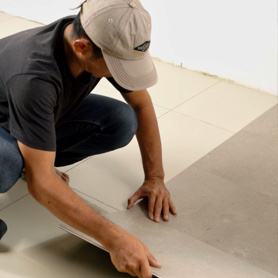 Cara Memasang Lantai SPC sebagai Pelapis Interior