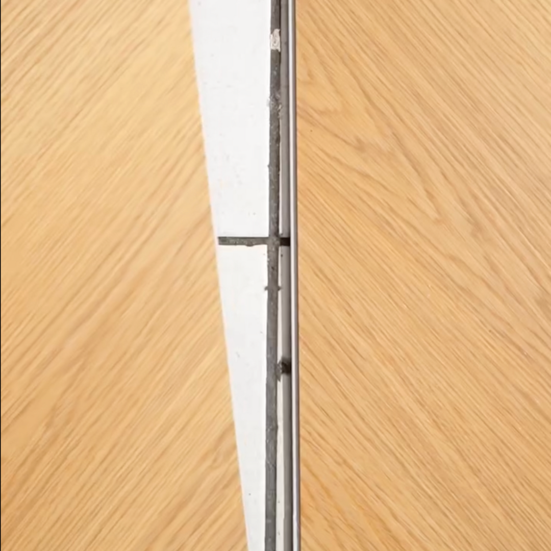 Contoh dari SPC Click Flooring