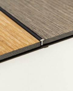 Penerapan Fungsi T Moulding pada Flooring